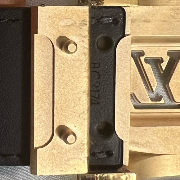 Authentic Louis Vuitton black multicolor belt - Picture 8 of 11